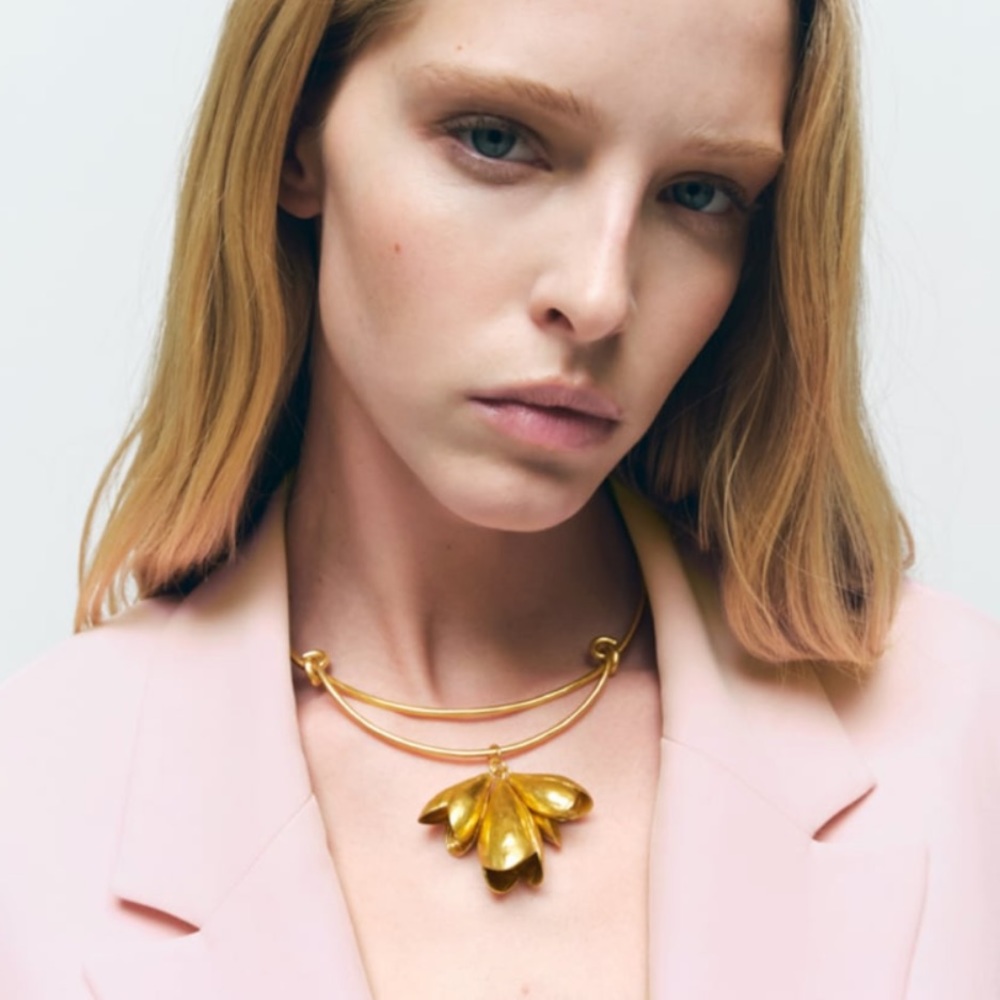 Tulip necklace
